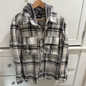 Zara Men’s Small Plaid Shacket Button Up Hooded Jacket Cream Gray Black